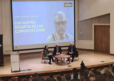 Encuentro con Mosciatti taller debate sscc monjas francesas Viña del Mar