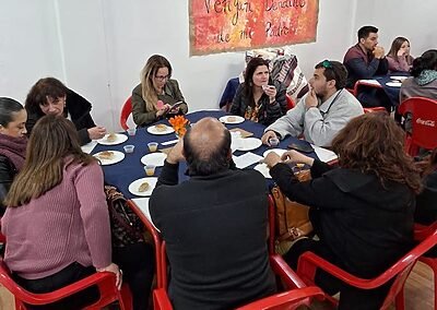 Mesa del compartir fraterno colegio sscc monjas francesas Viña del Mar