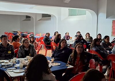 Mesa del compartir fraterno colegio sscc monjas francesas Viña del Mar