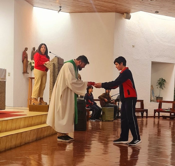 Misa de II y III medio junto a las familias