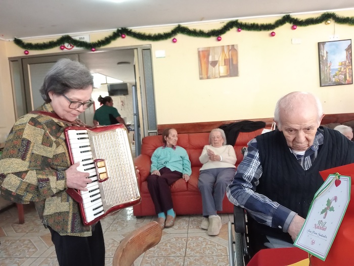 Visita a personas mayores en Limache