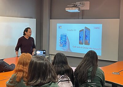 Estudiantes de IV medio colegio SSCC viña del mar Monjas Francesas visitan Universidad técnica Federico Santa María