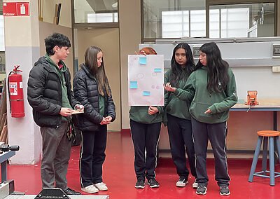 Estudiantes de IV medio colegio SSCC viña del mar Monjas Francesas visitan Universidad técnica Federico Santa María