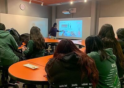 Estudiantes de IV medio colegio SSCC viña del mar Monjas Francesas visitan Universidad técnica Federico Santa María