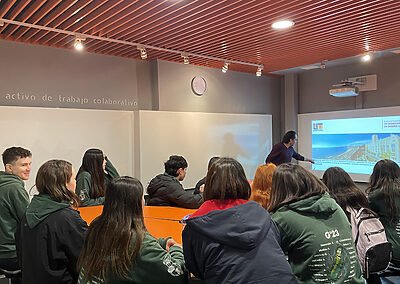 Estudiantes de IV medio colegio SSCC viña del mar Monjas Francesas visitan Universidad técnica Federico Santa María