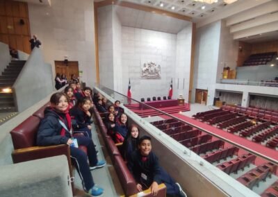 Visita delegación 4° A monjas francesas al congreso nacional