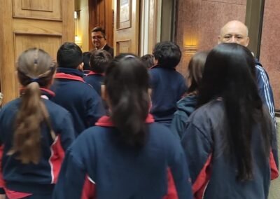 Visita delegación 4° A monjas francesas al congreso nacional