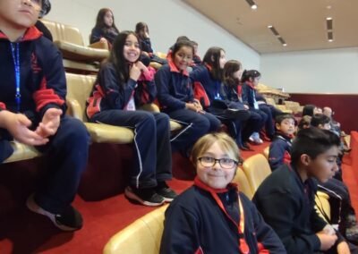 Visita delegación 4° A monjas francesas al congreso nacional