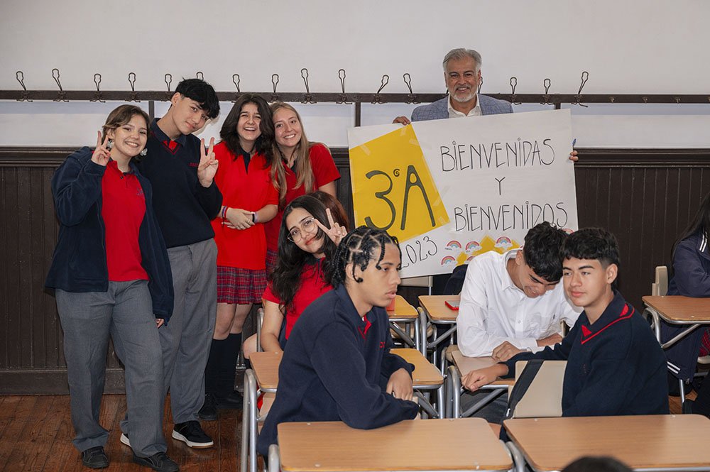 Estudiantes, sala del colegio Sagrados Corazones Monjas Francesas de Viña del Mar